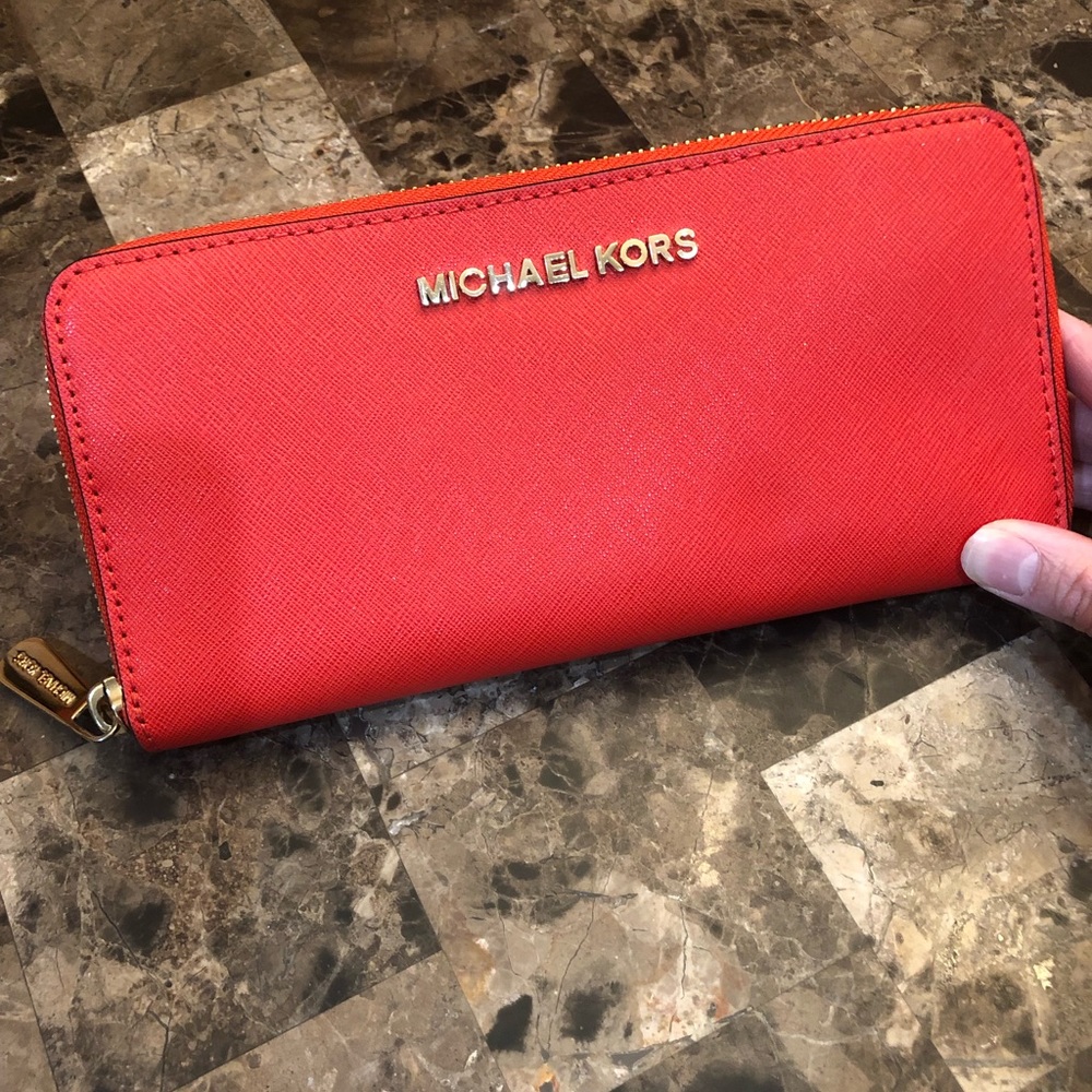 Michael Kors Travel Zip Wallet
